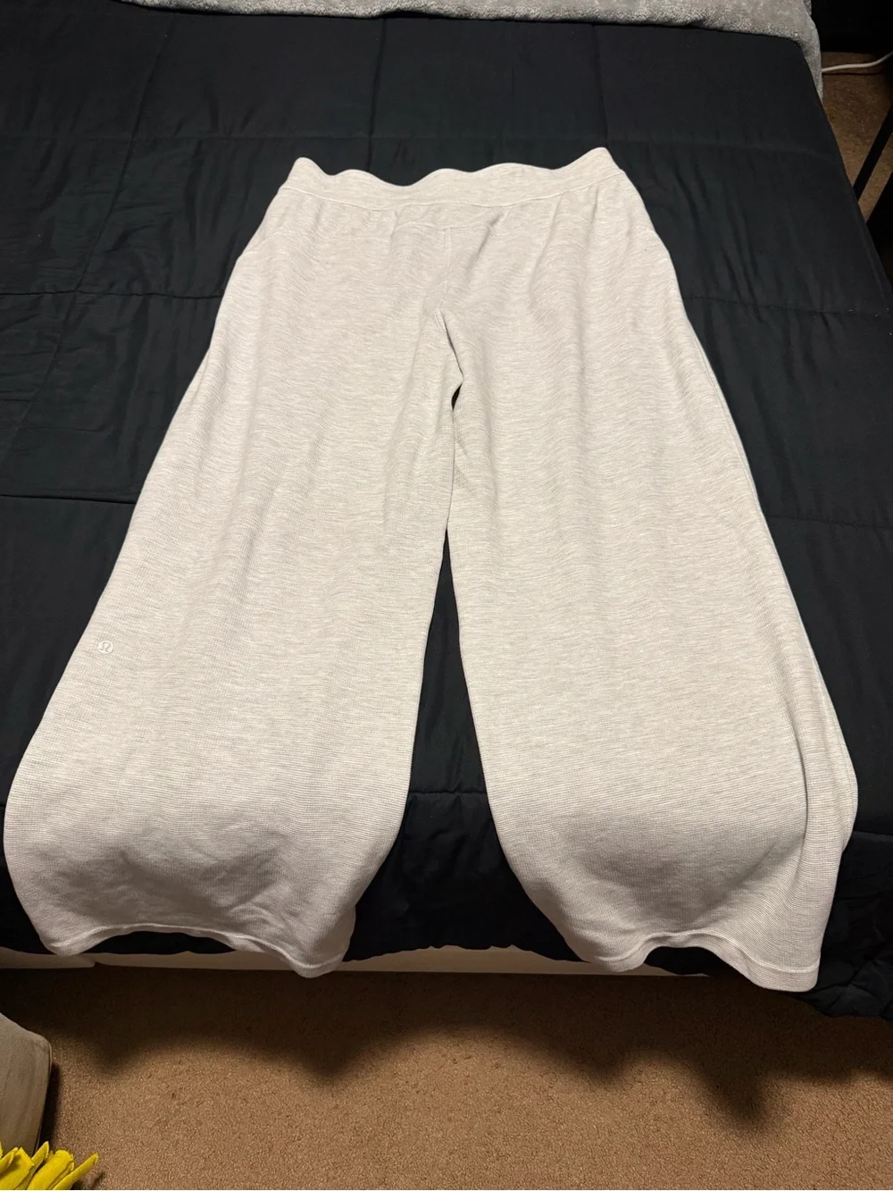 Women’s Lululemon scuba wide leg pant grey xl